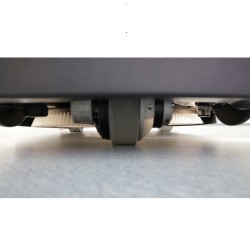 Masina pentru spalat si aspirat pardoseli SWISSVAC SR810R cu tractiune automata, productivitate 4860 mp/h, tensiune 24V