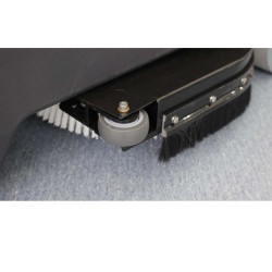 Masina pentru spalat si aspirat pardoseli SWISSVAC SR810R cu tractiune automata, productivitate 4860 mp/h, tensiune 24V